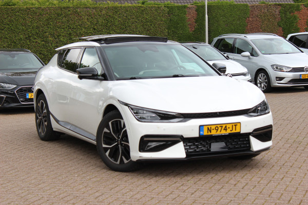Kia Ev6 GT-Line 77.4 kWh / Full option! / SoH 96% / Trekhaak / Panoramadak / 360Camera / Head-up / Keyless / 19'' / Half leder / Matrix LED / DAB / ACC / Stoelverwarming V+A / Warmtepomp