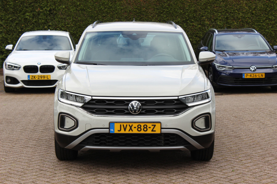 Volkswagen T-Roc 1.0 TSI Life Edition / Camera / CarPlay / Keyless / 17'' / Stoelverwarming / DAB / ACC / Climate Control