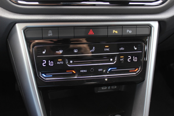 Volkswagen T-Roc 1.0 TSI Life Edition / Camera / CarPlay / Keyless / 17'' / Stoelverwarming / DAB / ACC / Climate Control