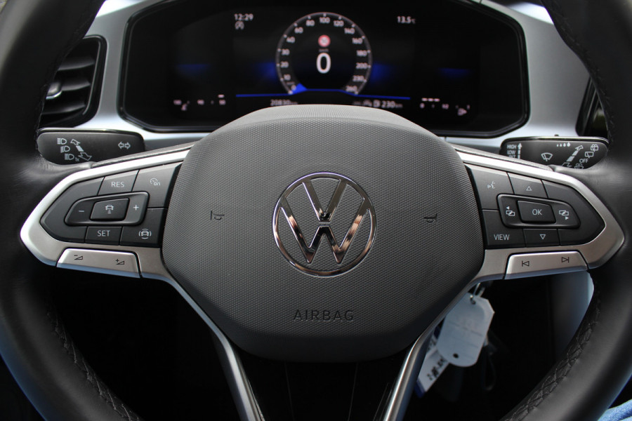 Volkswagen T-Roc 1.0 TSI Life Edition / Camera / CarPlay / Keyless / 17'' / Stoelverwarming / DAB / ACC / Climate Control