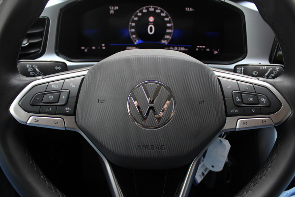 Volkswagen T-Roc 1.0 TSI Life Edition / Camera / CarPlay / Keyless / 17'' / Stoelverwarming / DAB / ACC / Climate Control
