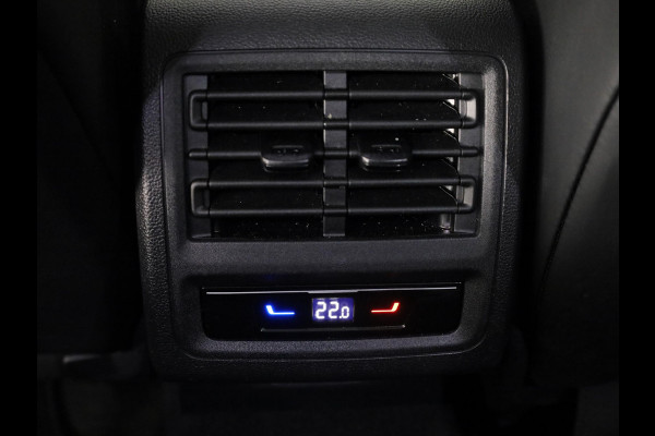 Volkswagen Golf variant R-Line-Edition 1.5 eTSI 85 kW 116 pk Automaat (DSG) | Verlengde garantie | Navigatie | Panoramadak | Parkeersensoren | Rondomzicht camera | Black Style pakket | R-Line |