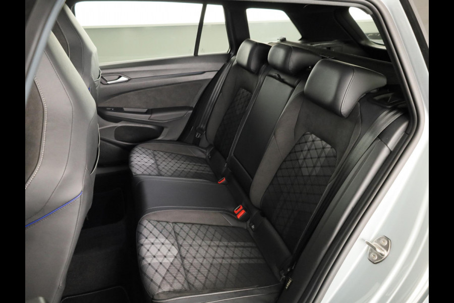 Volkswagen Golf variant R-Line-Edition 1.5 eTSI 85 kW 116 pk Automaat (DSG) | Verlengde garantie | Navigatie | Panoramadak | Parkeersensoren | Rondomzicht camera | Black Style pakket | R-Line |
