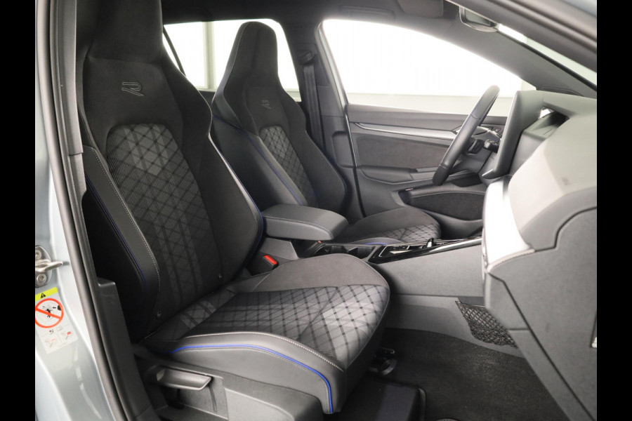Volkswagen Golf variant R-Line-Edition 1.5 eTSI 85 kW 116 pk Automaat (DSG) | Verlengde garantie | Navigatie | Panoramadak | Parkeersensoren | Rondomzicht camera | Black Style pakket | R-Line |
