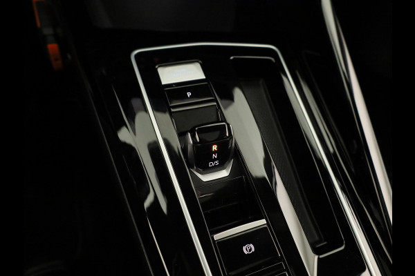 Volkswagen Golf variant R-Line-Edition 1.5 eTSI 85 kW 116 pk Automaat (DSG) | Verlengde garantie | Navigatie | Panoramadak | Parkeersensoren | Rondomzicht camera | Black Style pakket | R-Line |