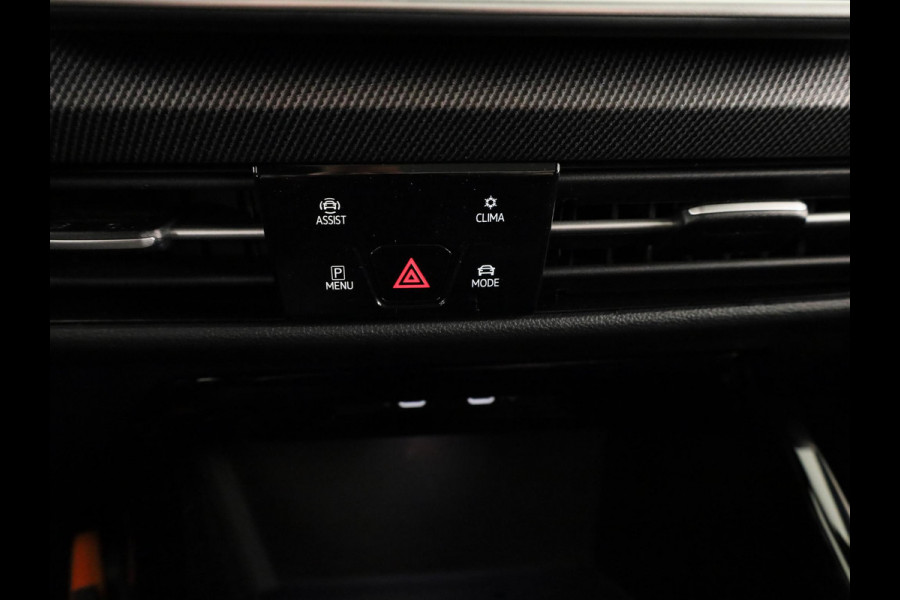 Volkswagen Golf variant R-Line-Edition 1.5 eTSI 85 kW 116 pk Automaat (DSG) | Verlengde garantie | Navigatie | Panoramadak | Parkeersensoren | Rondomzicht camera | Black Style pakket | R-Line |