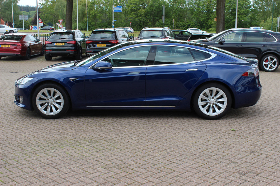 Tesla Model S 75D Base / Autopilot 2.5 / Panoramadak / Camera / Premium Audio / Luchtvering / Navigatie / 19'' / Stoelverwarming / Keyless