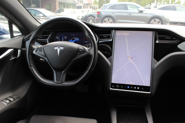 Tesla Model S 75D Base / Autopilot 2.5 / Panoramadak / Camera / Premium Audio / Luchtvering / Navigatie / 19'' / Stoelverwarming / Keyless