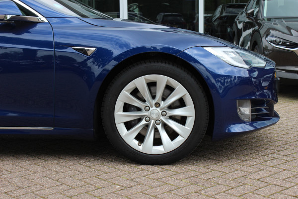 Tesla Model S 75D Base / Autopilot 2.5 / Panoramadak / Camera / Premium Audio / Luchtvering / Navigatie / 19'' / Stoelverwarming / Keyless