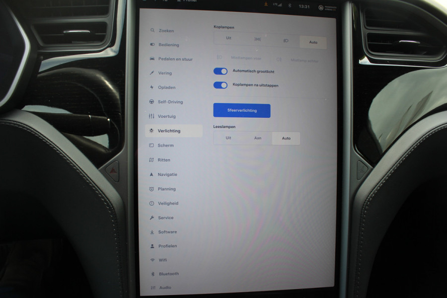 Tesla Model S 75D Base / Autopilot 2.5 / Panoramadak / Camera / Premium Audio / Luchtvering / Navigatie / 19'' / Stoelverwarming / Keyless
