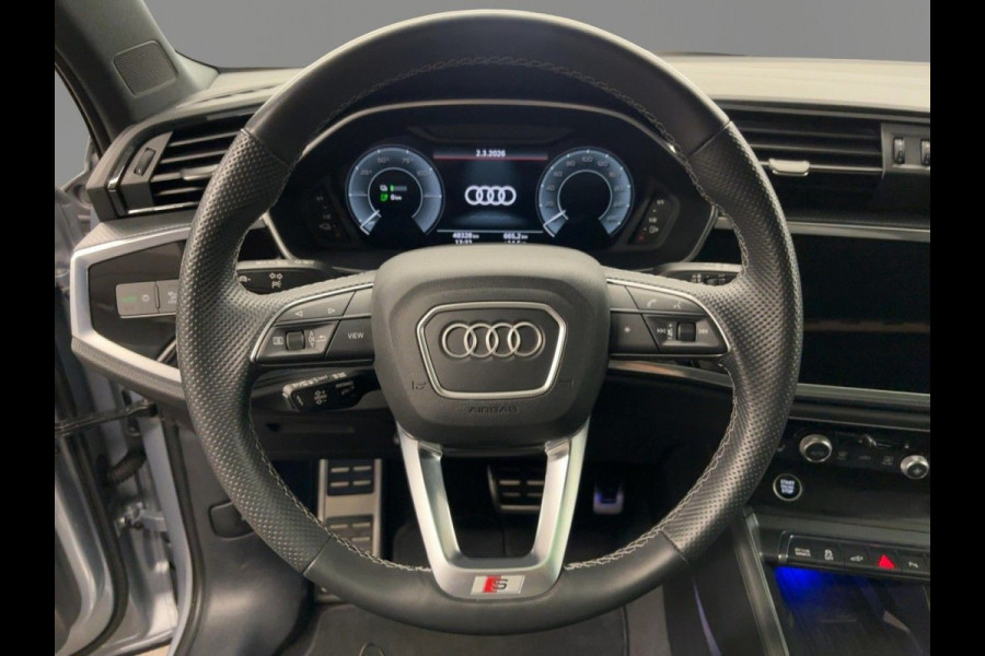 Audi Q3 45 Tfsi-e S-LINE ** LED, LEDER, VIRTUAL, PANORAMA, ACC, KEYLESS, 18-inch LMV ** 1e EIG - UNFALLFREI ** ** INFORMEER OOK NAAR ONZE AANTREKKELIJKE FINANCIAL-LEASE TARIEVEN **