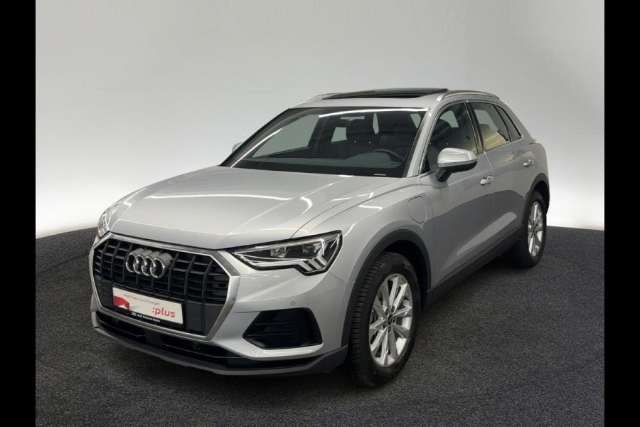 Audi Q3 45 Tfsi-e S-LINE ** LED, LEDER, VIRTUAL, PANORAMA, ACC, KEYLESS, 18-inch LMV ** 1e EIG - UNFALLFREI ** ** INFORMEER OOK NAAR ONZE AANTREKKELIJKE FINANCIAL-LEASE TARIEVEN **