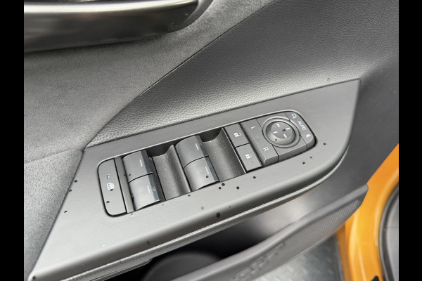 Toyota C-HR 2.0 Hybrid 200 Première Edition | VOL Leer | Pano dak | JBL | Heud-up | Rijklaar!!!