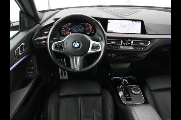 BMW 2 Serie Gran Coupé 218i M Sport | Stoelverwarming | Camera | Carplay | Sportstoelen | Leder | Live Cockpit | Climate control | Navigatie | Cruise control | Parkeer hulp