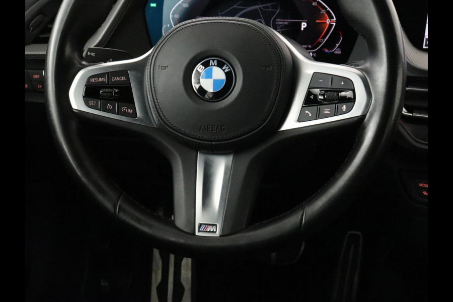 BMW 2 Serie Gran Coupé 218i M Sport | Stoelverwarming | Camera | Carplay | Sportstoelen | Leder | Live Cockpit | Climate control | Navigatie | Cruise control | Parkeer hulp