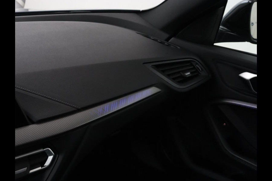 BMW 2 Serie Gran Coupé 218i M Sport | Stoelverwarming | Camera | Carplay | Sportstoelen | Leder | Live Cockpit | Climate control | Navigatie | Cruise control | Parkeer hulp