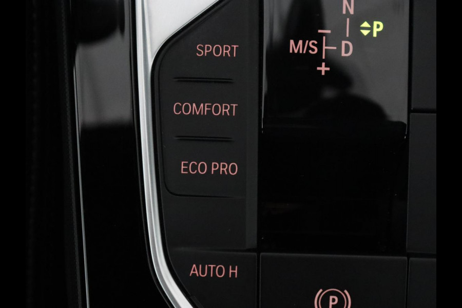 BMW 2 Serie Gran Coupé 218i M Sport | Stoelverwarming | Camera | Carplay | Sportstoelen | Leder | Live Cockpit | Climate control | Navigatie | Cruise control | Parkeer hulp