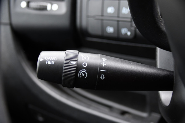 Peugeot Boxer 2.0 BlueHDI L1H1 Pro PB Edition Camera, Cruise, Multimedia, 130pk, Trekhaak, Airco, Radio, Uniek!