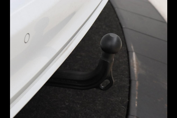 Ford Focus 1.0 EcoBoost Hybrid ST Line X | Stoelverwarming | Trekhaak | Adaptive cruise | Camera | Carplay | Navigatie | Side Assist | Stuurverwarming | Digital Cockpit | Full LED | Keyless