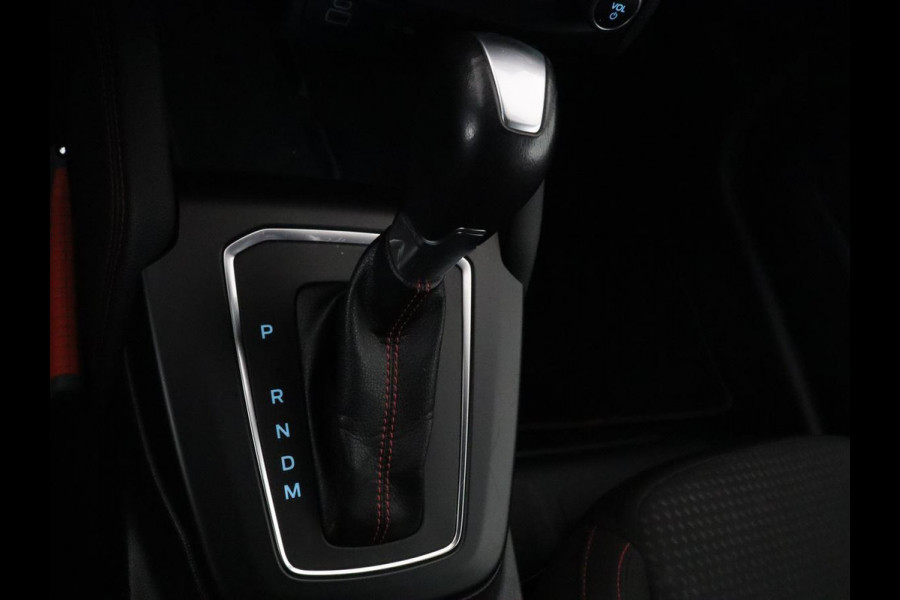 Ford Focus 1.0 EcoBoost Hybrid ST Line X | Stoelverwarming | Trekhaak | Adaptive cruise | Camera | Carplay | Navigatie | Side Assist | Stuurverwarming | Digital Cockpit | Full LED | Keyless