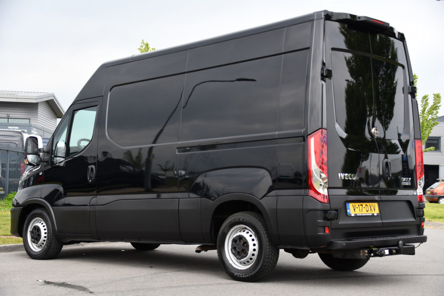 Iveco Daily 35S14V 2.3 L2H2 Cruise, LED, 3500kg Trekhaak, Automaat, Bluetooth, Geveerde stoel, Sensoren, Uniek!