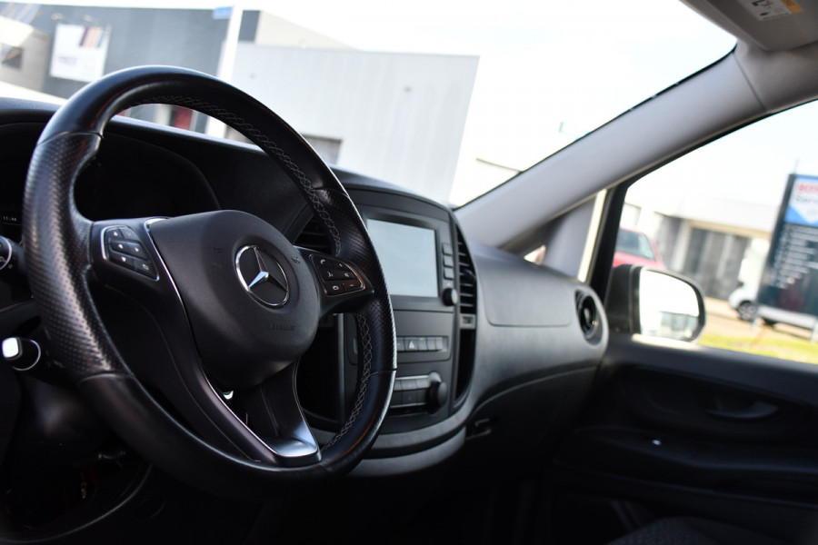 Mercedes-Benz Vito 116 CDI L2 Black Edition Camera, Cruise, Carplay, 164pk, LED, Stoelverwarming, Standkachel, Automaat, Uniek!