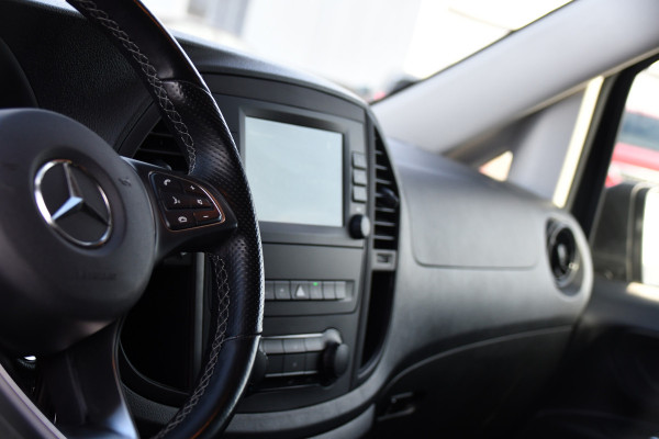 Mercedes-Benz Vito 116 CDI L2 Black Edition Camera, Cruise, Carplay, 164pk, LED, Stoelverwarming, Standkachel, Automaat, Uniek!