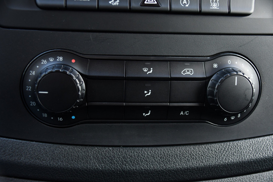 Mercedes-Benz Vito 116 CDI L2 Black Edition Camera, Cruise, Carplay, 164pk, LED, Stoelverwarming, Standkachel, Automaat, Uniek!