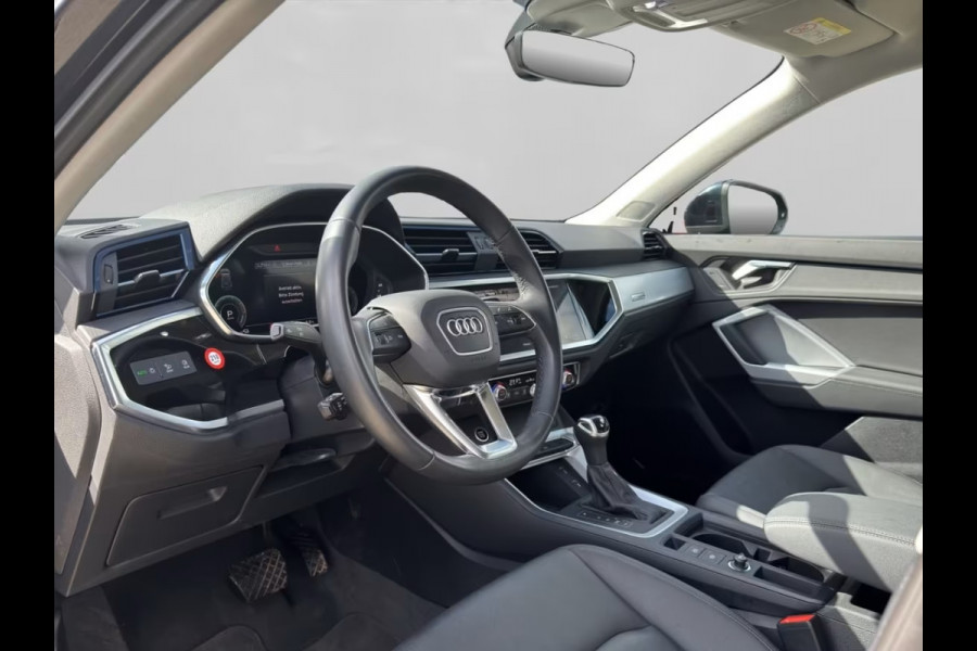 Audi Q3 45 Tfsi-e S-Tonic ** LED, LEDER, INDIVIDUAL KLEUR, ACC, KEYLESS, 17-inch LMV ** 1e EIG - UNFALLFREI ** ** INFORMEER OOK NAAR ONZE AANTREKKELIJKE FINANCIAL-LEASE TARIEVEN **