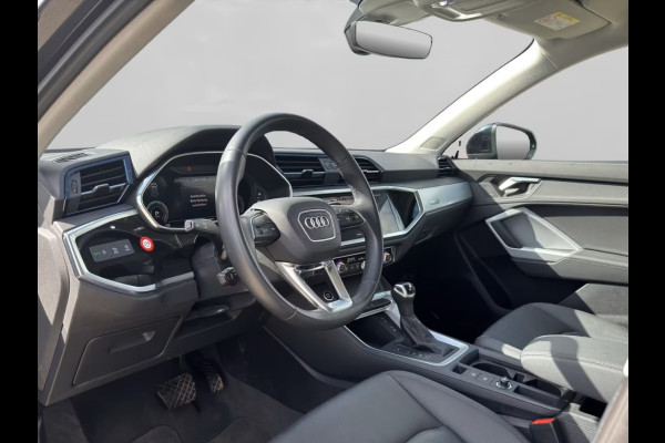 Audi Q3 45 Tfsi-e S-Tonic ** LED, LEDER, INDIVIDUAL KLEUR, ACC, KEYLESS, 17-inch LMV ** 1e EIG - UNFALLFREI ** ** INFORMEER OOK NAAR ONZE AANTREKKELIJKE FINANCIAL-LEASE TARIEVEN **