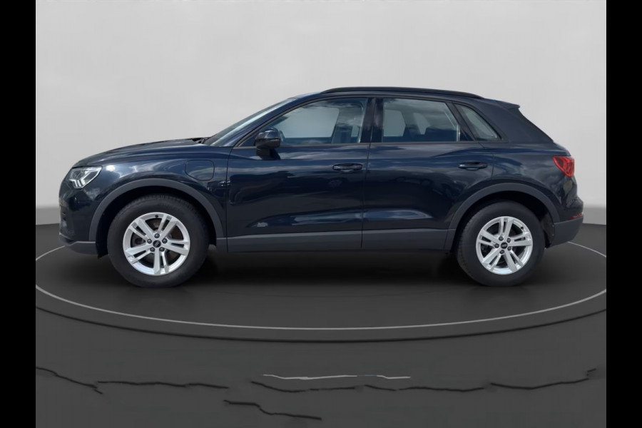 Audi Q3 45 Tfsi-e S-Tonic ** LED, LEDER, INDIVIDUAL KLEUR, ACC, KEYLESS, 17-inch LMV ** 1e EIG - UNFALLFREI ** ** INFORMEER OOK NAAR ONZE AANTREKKELIJKE FINANCIAL-LEASE TARIEVEN **