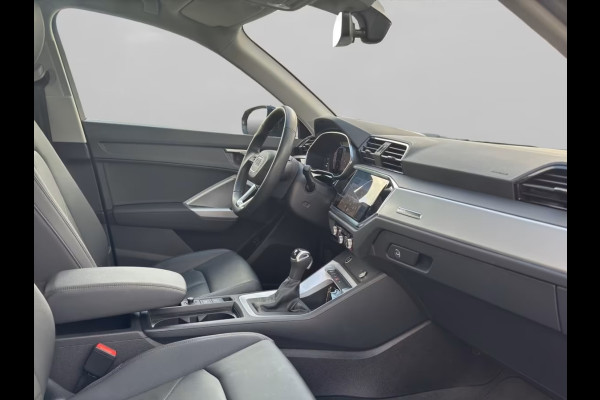 Audi Q3 45 Tfsi-e S-Tonic ** LED, LEDER, INDIVIDUAL KLEUR, ACC, KEYLESS, 17-inch LMV ** 1e EIG - UNFALLFREI ** ** INFORMEER OOK NAAR ONZE AANTREKKELIJKE FINANCIAL-LEASE TARIEVEN **