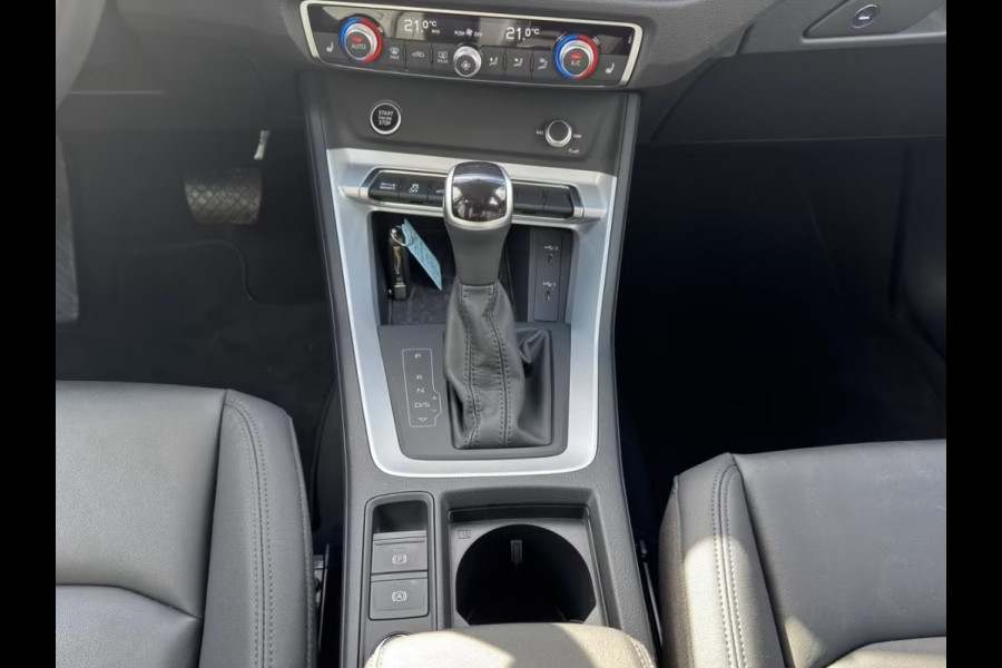 Audi Q3 45 Tfsi-e S-Tonic ** LED, LEDER, INDIVIDUAL KLEUR, ACC, KEYLESS, 17-inch LMV ** 1e EIG - UNFALLFREI ** ** INFORMEER OOK NAAR ONZE AANTREKKELIJKE FINANCIAL-LEASE TARIEVEN **