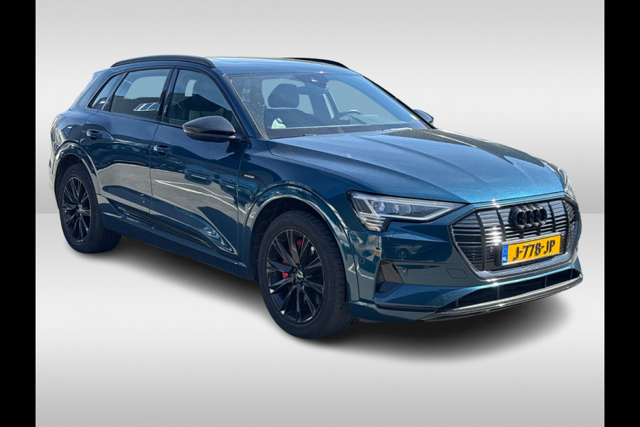 Audi e-tron e-tron 55 quattro advanced 95 kWh / Trekhaak / Panoramadak / Camera / Matrix LED / Keyless / B&O / 20'' / Nachtzicht / Leder / CarPlay / Stoelverwarming / DAB / ACC
