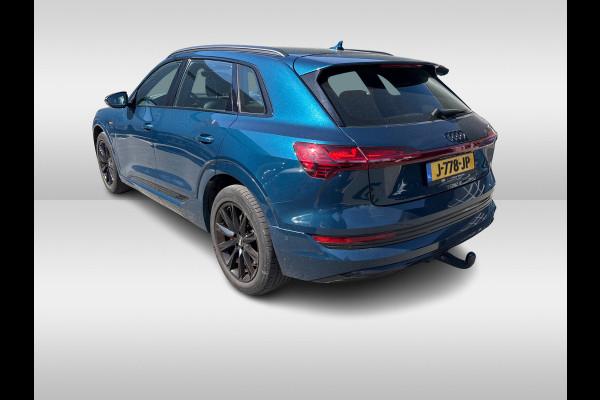 Audi e-tron e-tron 55 quattro advanced 95 kWh / Trekhaak / Panoramadak / Camera / Matrix LED / Keyless / B&O / 20'' / Nachtzicht / Leder / CarPlay / Stoelverwarming / DAB / ACC