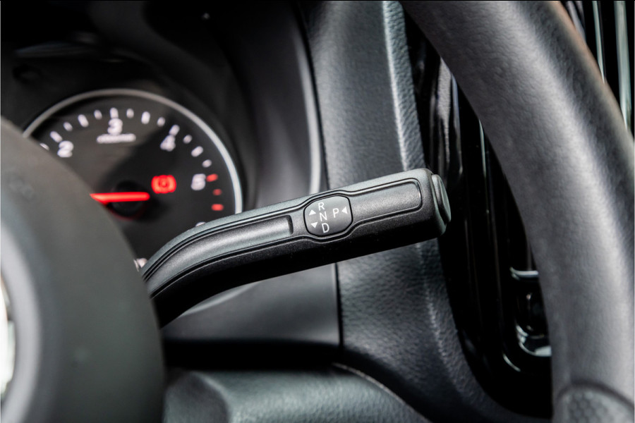 Mercedes-Benz Vito 116 CDI 163 PK L2 Automaat | BPM VRIJ | Multibeam LED | CarPlay | Camera | Dodehoek | MF Stuur | DAB | Climate control | 3-Zitter | Lederen bekleding | AV Edition