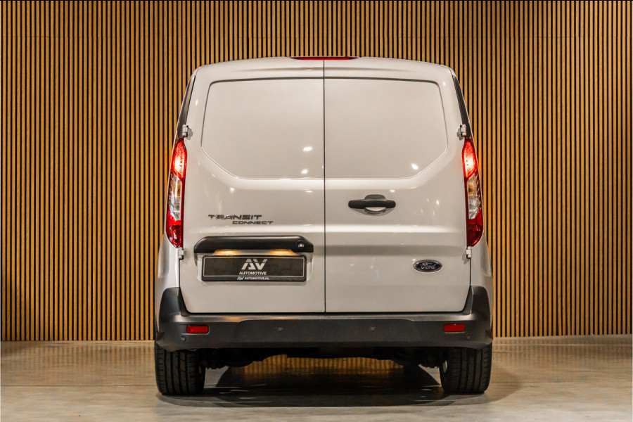 Ford Transit Connect 1.0 Ecoboost 100 PK | Navigatie | Camera | CarPlay | Cruise control | 3-Zitter | MF Stuur | Nieuwe APK | Dealer onderhouden | Benzine | Euro 6