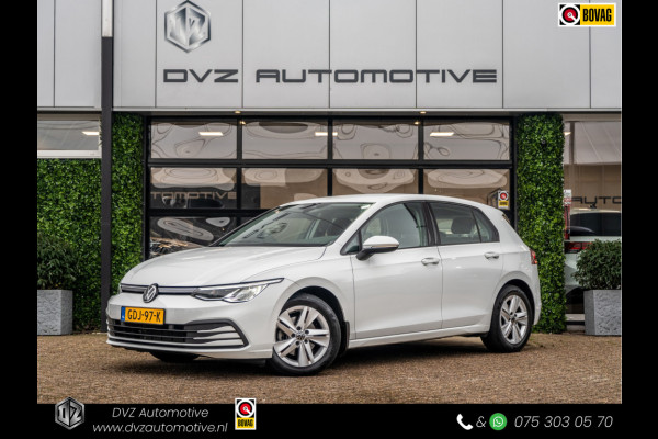 Volkswagen Golf 1.0 eTSI Life | Clima | Ambient | Carplay |