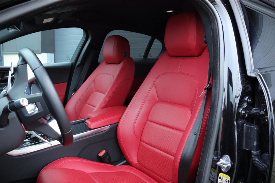 Jaguar XE 2.0 P250 HSE / Digitaal display / Carplay / Camera