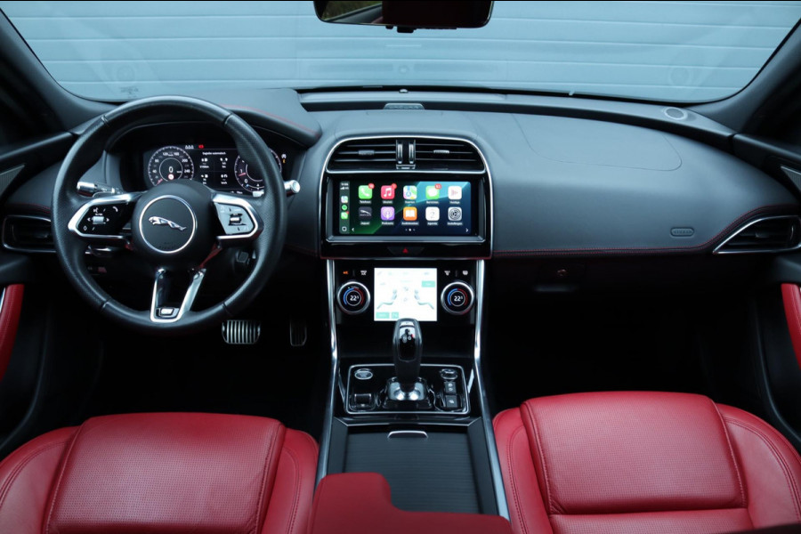 Jaguar XE 2.0 P250 HSE / Digitaal display / Carplay / Camera
