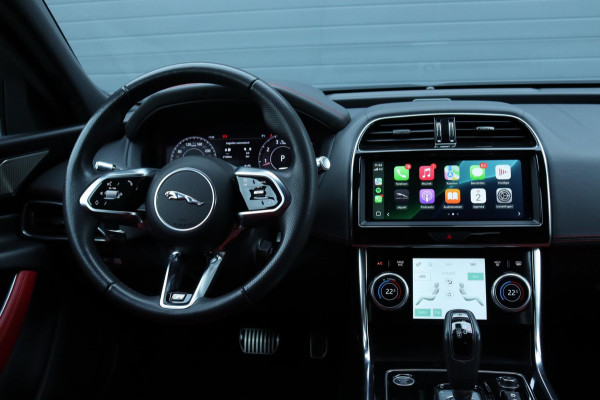 Jaguar XE 2.0 P250 HSE / Digitaal display / Carplay / Camera