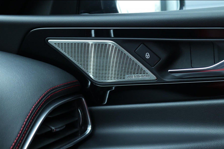 Jaguar XE 2.0 P250 HSE / Digitaal display / Carplay / Camera