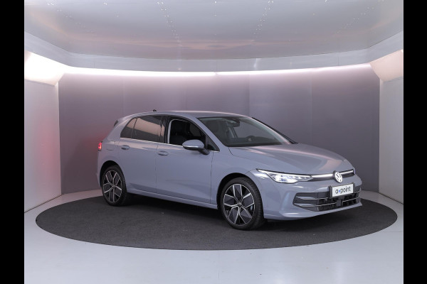 Volkswagen Golf 1.5 eHybrid Style Edition 204 pk Automaat (DSG) | Verlengde garantie | Navigatie | Parkeersensoren (Park assist) | Rondomzicht camera | Matrix LED koplampen |