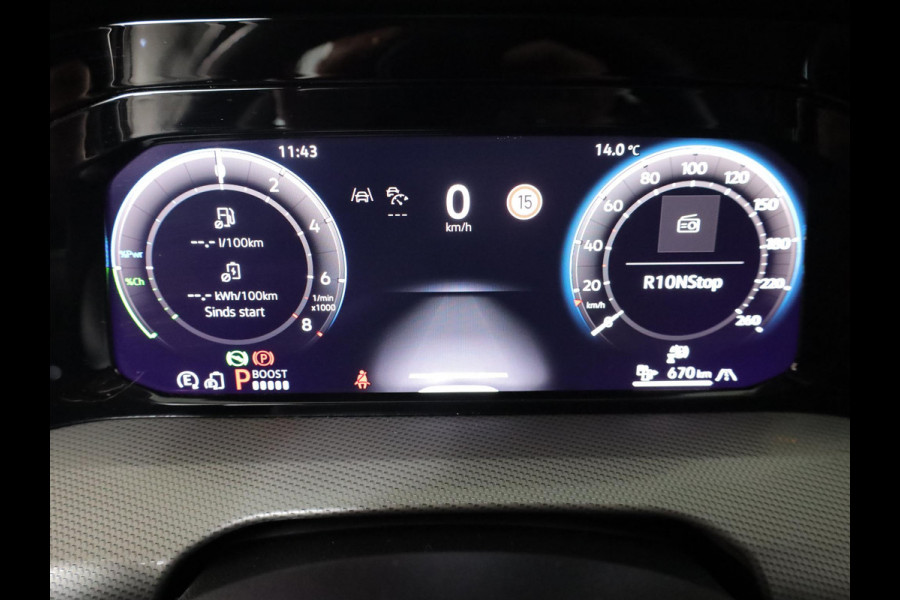 Volkswagen Golf 1.5 eHybrid Style Edition 204 pk Automaat (DSG) | Verlengde garantie | Navigatie | Parkeersensoren (Park assist) | Rondomzicht camera | Matrix LED koplampen |