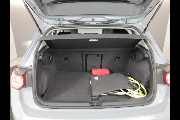 Volkswagen Golf 1.5 eHybrid Style Edition 204 pk Automaat (DSG) | Verlengde garantie | Navigatie | Parkeersensoren (Park assist) | Rondomzicht camera | Matrix LED koplampen |