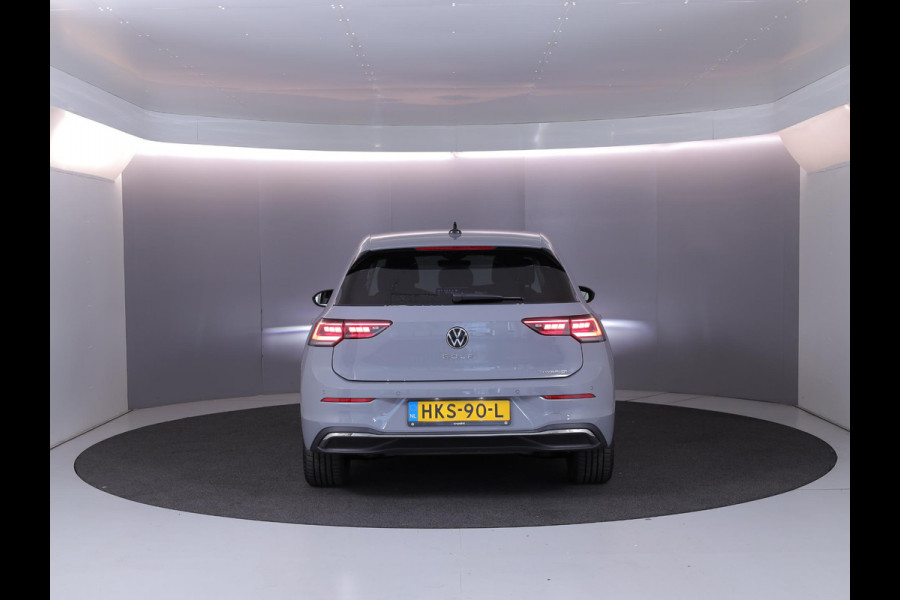 Volkswagen Golf 1.5 eHybrid Style Edition 204 pk Automaat (DSG) | Verlengde garantie | Navigatie | Parkeersensoren (Park assist) | Rondomzicht camera | Matrix LED koplampen |