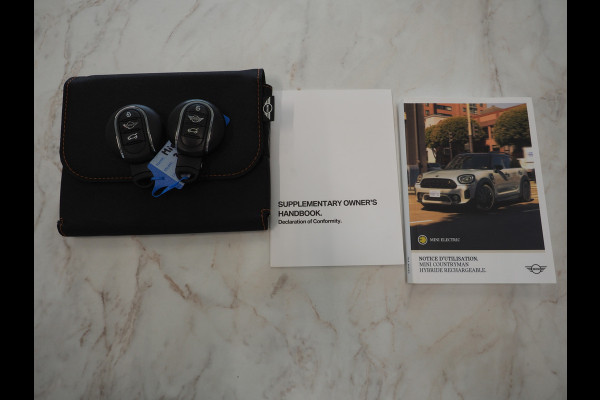 MINI Countryman 1.5 Cooper S E ALL4 Facelift | Panoramadak | Leder | Harman/Kardon | HUD | Keyless | Memory | Camera | Carplay