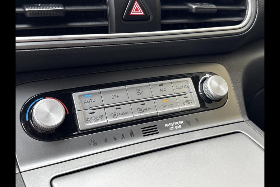Hyundai Kona EV Fashion 64 kWh | 94,7% SOH | Trekhaak | Warmtepomp | Head-Up | 3Fase | Krell | Dodehoeksensoren | Camera |