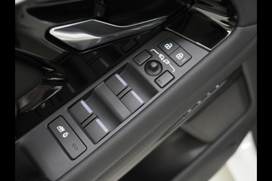Land Rover Range Rover Evoque 1.5 P300e AWD SE | Panoramadak | Black Pack | Trekhaak | Meridian | Memory | Carplay