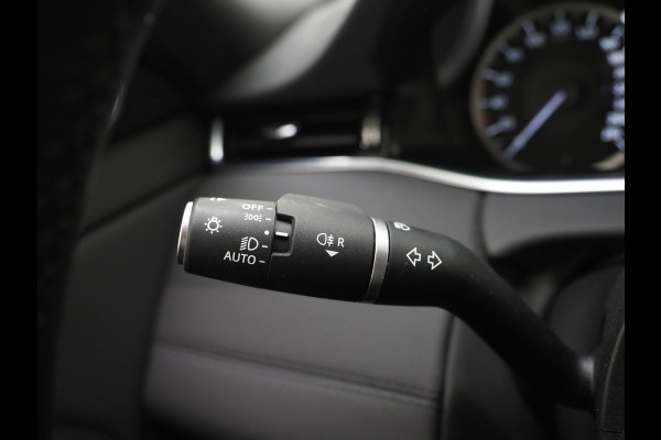 Land Rover Range Rover Evoque 1.5 P300e AWD SE | Panoramadak | Black Pack | Trekhaak | Meridian | Memory | Carplay